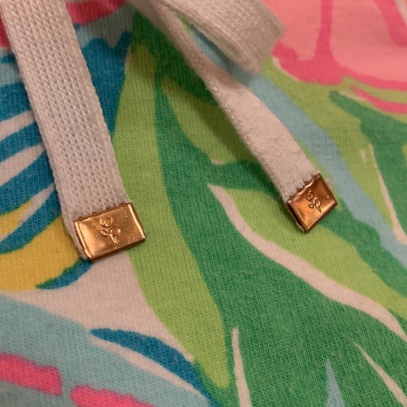 Lilly Pulitzer size XS comfy shorts. - Picture 3 of 6